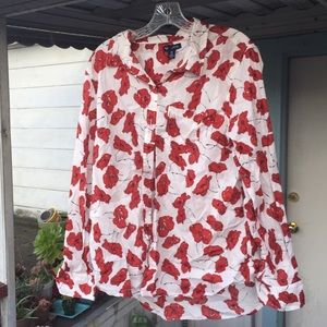 Gap Boyfriend Poppies button down shirt blouse